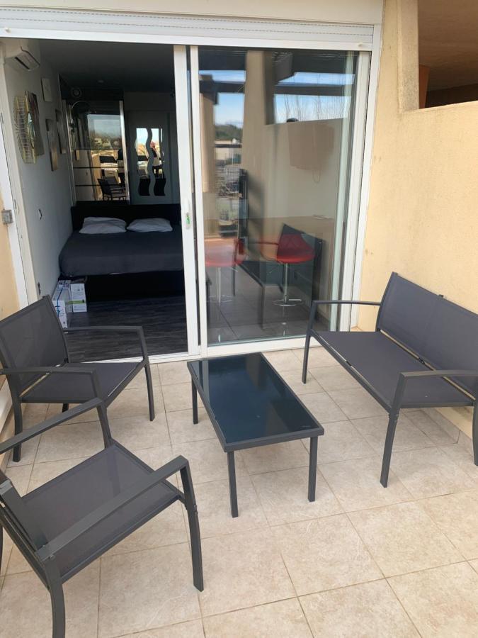 Nid Douillet Dans Les Coursives Du Village Naturiste Du Cap D Agde Zewnętrze zdjęcie